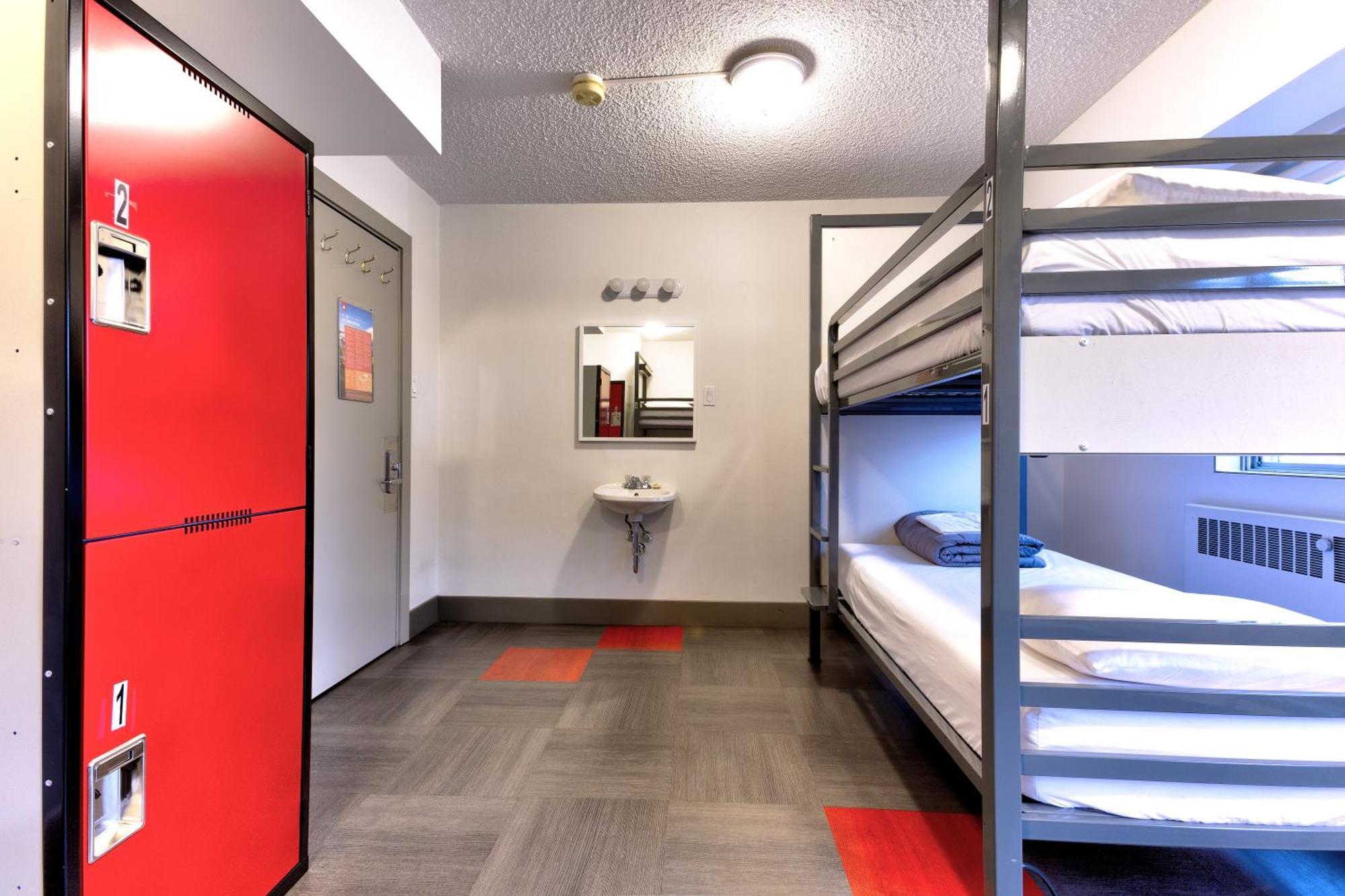Hi Edmonton - Hostel Exterior photo